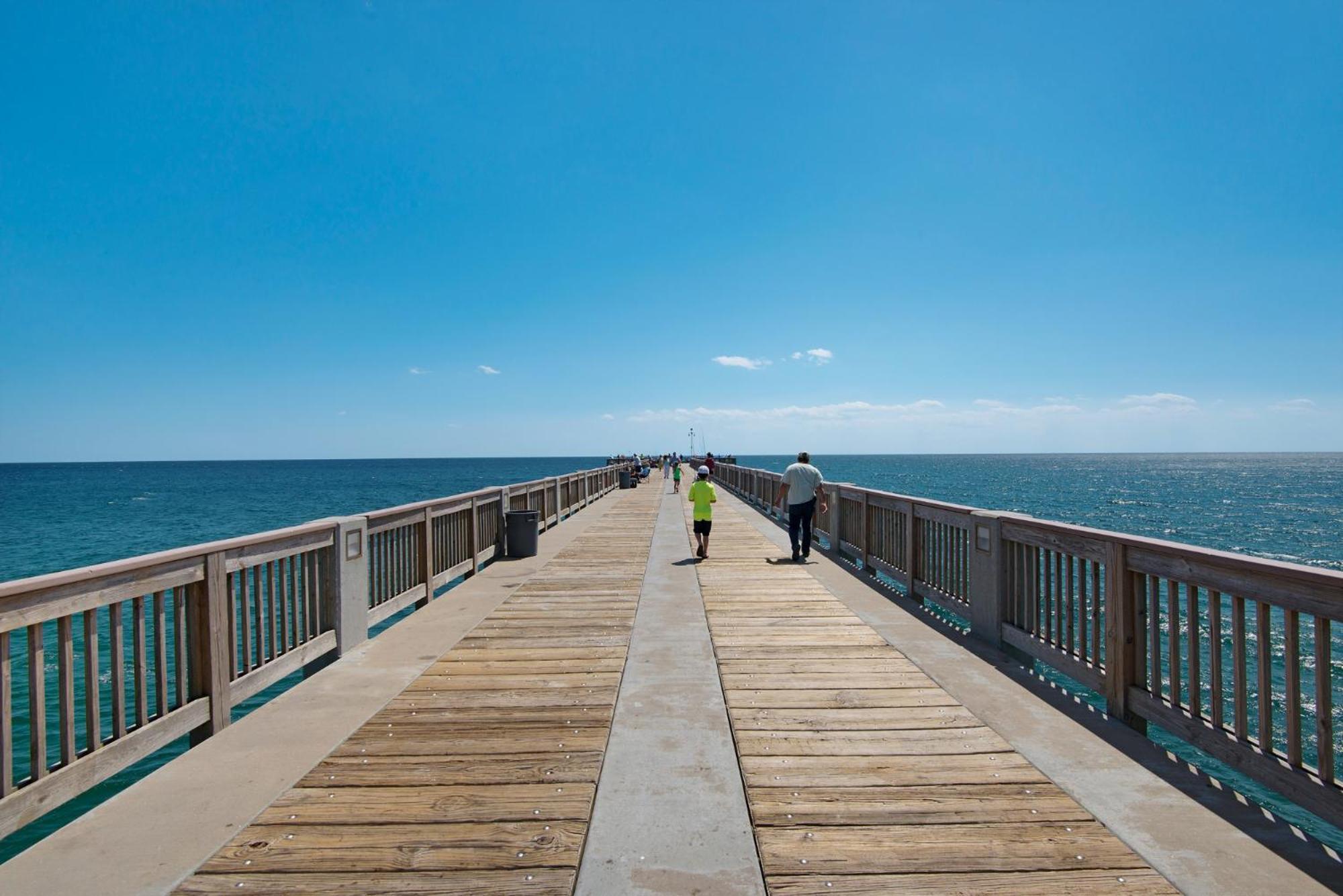 Tidewater Escape: 1Br/2Ba Beachfront Condo, Sleeps 6, Gulf Views & Comfort! Panama City Beach Exterior photo