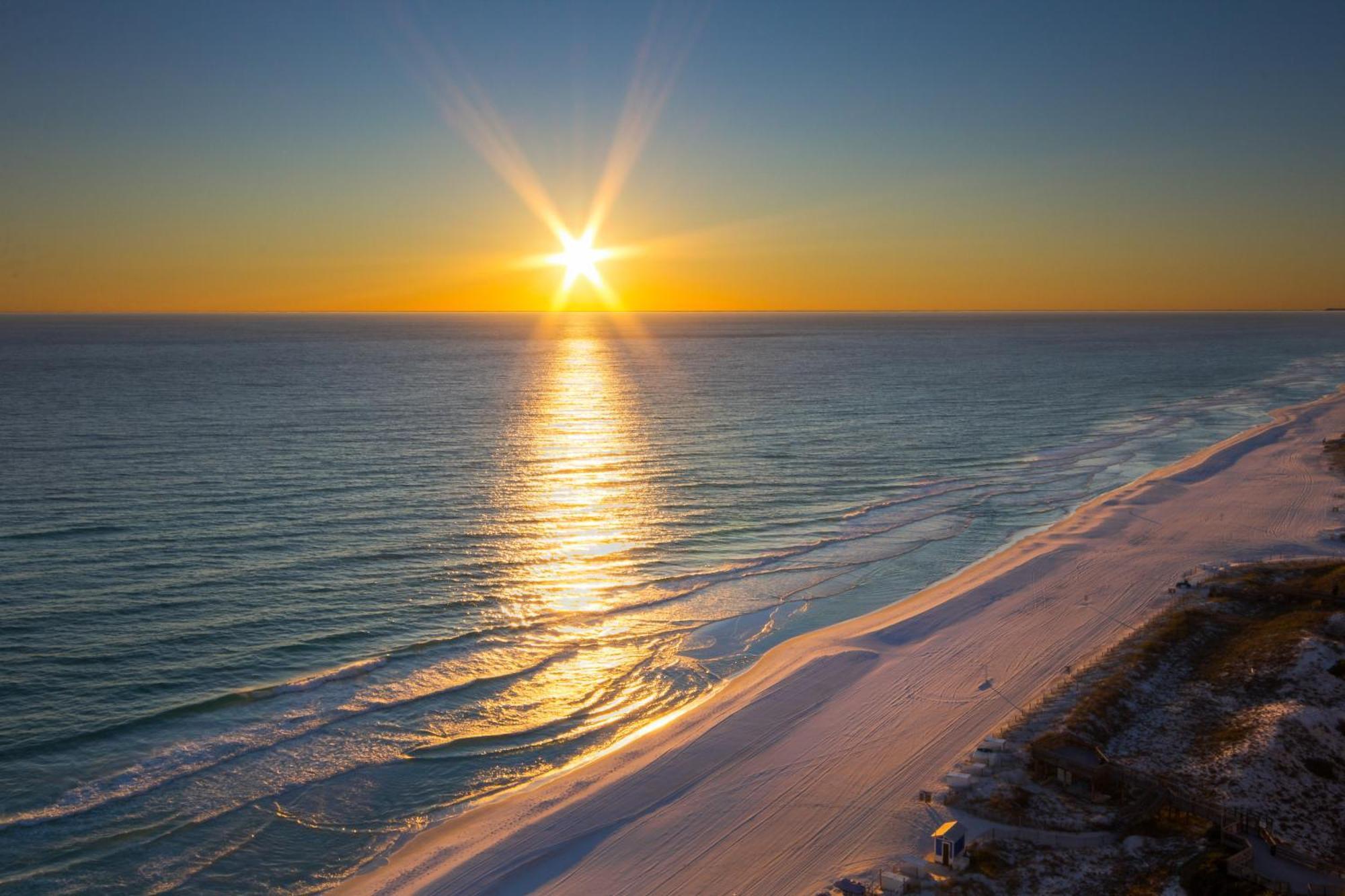 Tidewater Escape: 1Br/2Ba Beachfront Condo, Sleeps 6, Gulf Views & Comfort! Panama City Beach Exterior photo